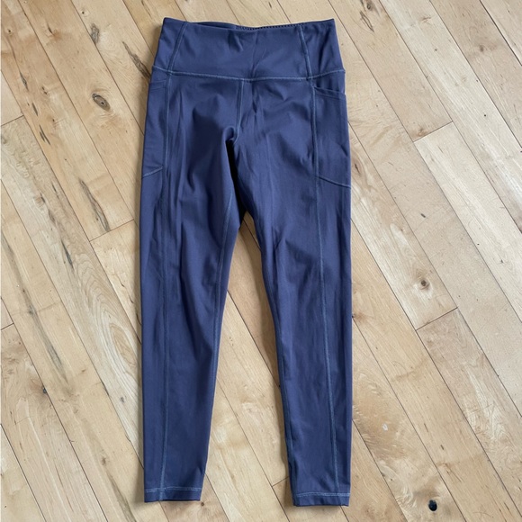 VS Leggings - Picture 2 of 5